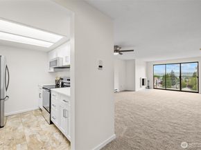 3425 Colby Avenue 502, Everett WA 98201