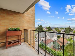 3425 Colby Avenue 502, Everett WA 98201
