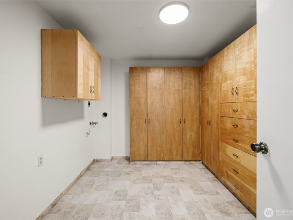 3425 Colby Avenue 502, Everett WA 98201