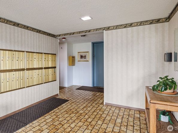 3425 Colby Avenue 502, Everett WA 98201