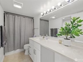 3425 Colby Avenue 502, Everett WA 98201