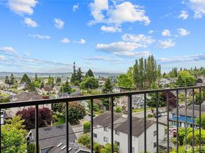 3425 Colby Avenue 502, Everett WA 98201