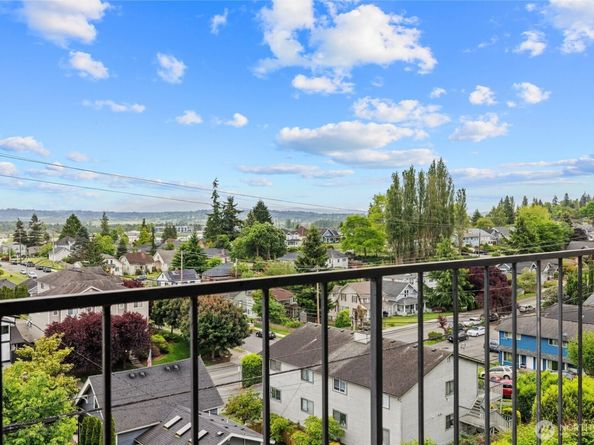 3425 Colby Avenue 502, Everett WA 98201