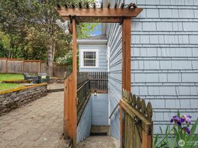 511 23rd Avenue E, Seattle WA 98112