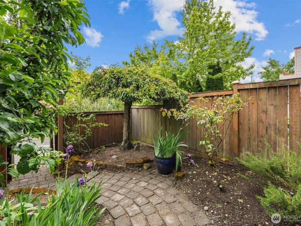 511 23rd Avenue E, Seattle WA 98112