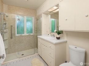 412 36th Avenue, Seattle WA 98122