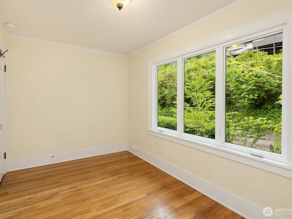 412 36th Avenue, Seattle WA 98122