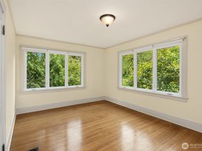 412 36th Avenue, Seattle WA 98122