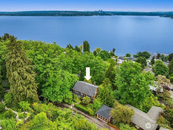 412 36th Avenue, Seattle WA 98122