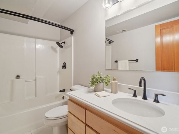 23623 20th Avenue W, Bothell WA 98021