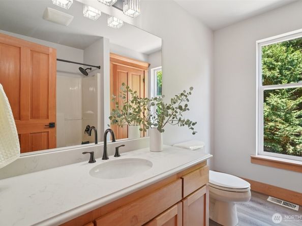 23623 20th Avenue W, Bothell WA 98021