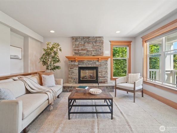23623 20th Avenue W, Bothell WA 98021