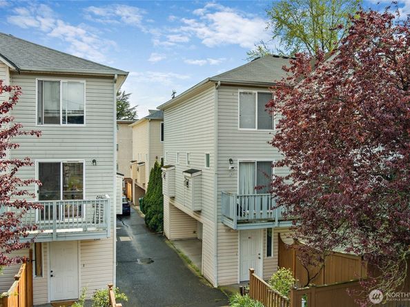 12042 31st Avenue NE, Seattle WA 98125