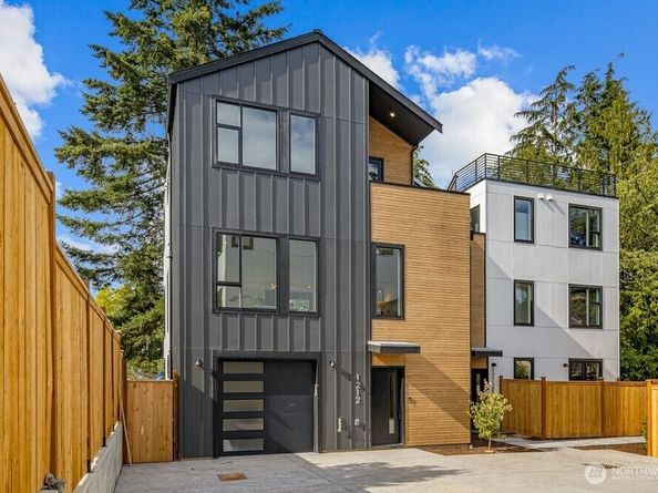 1212 NE 100th Street, Seattle WA 98125