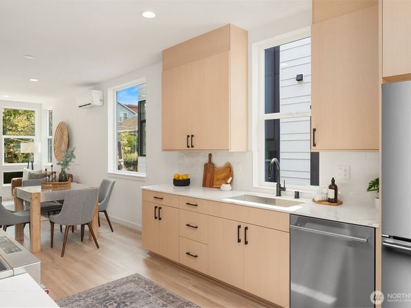 721 15th Avenue A, Seattle WA 98122