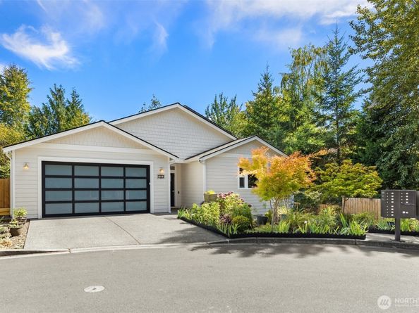 720 Fords Court NW, Bainbridge Island WA 98110