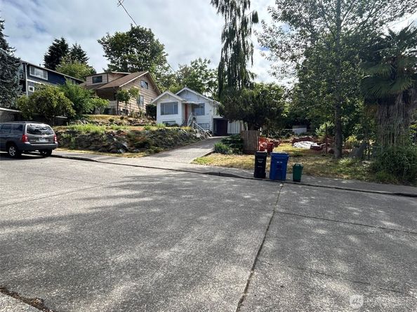 6538 51st Avenue S, Seattle WA 98118