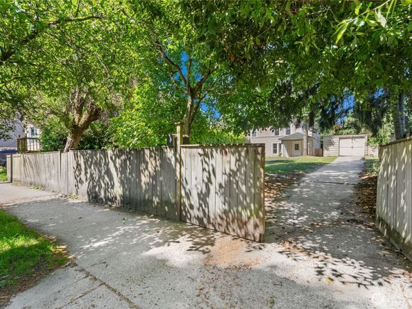 1443 22nd Avenue, Seattle WA 98122