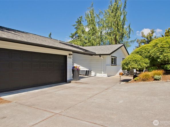 4935 116th Place SE, Bellevue WA 98006