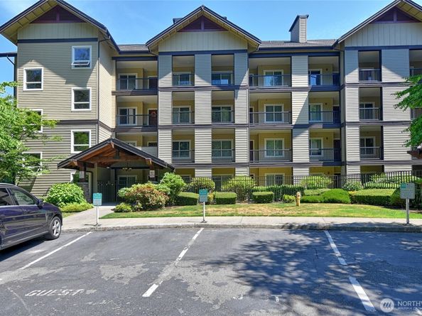 18707 SE Newport Way 303, Issaquah WA 98027