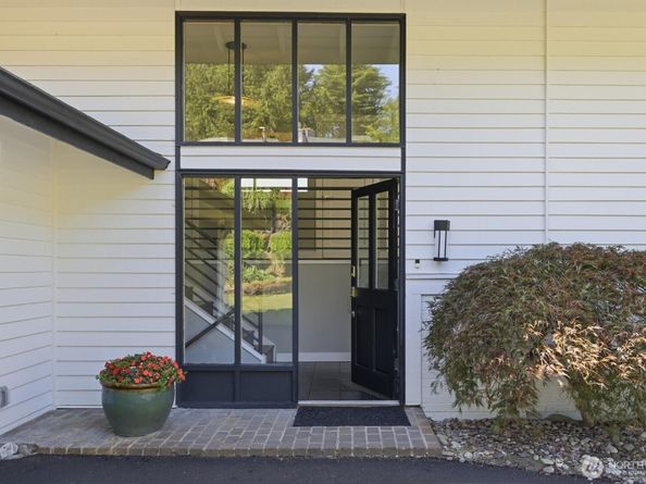 4802 111th Avenue NE, Kirkland WA 98033