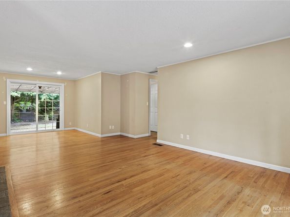 15415 64th Avenue NE, Kenmore WA 98028