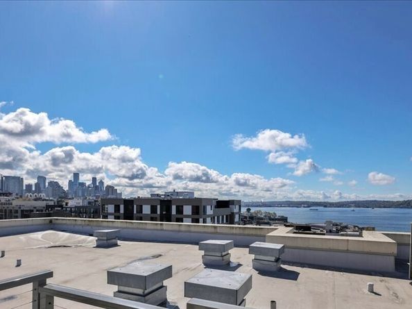 530 4th Avenue W 410, Seattle WA 98119