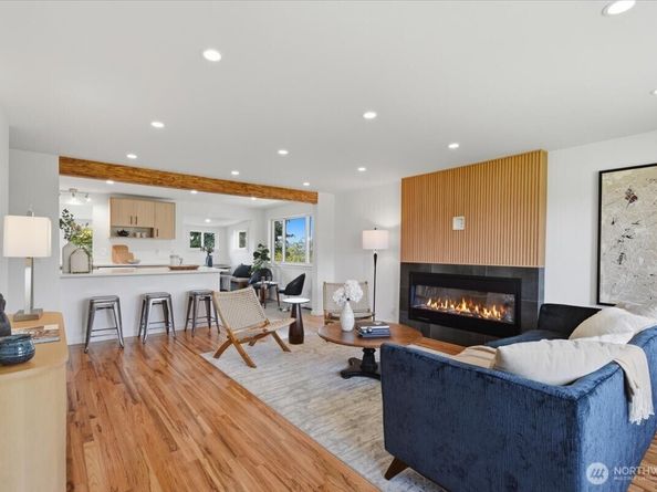 5247 21st Avenue SW, Seattle WA 98106