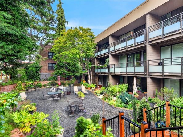 1616 41st Avenue E 305, Seattle WA 98112