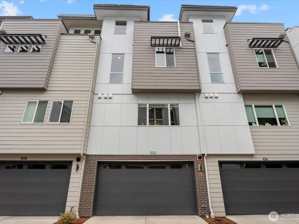 1022 124TH Court NE E4, Bellevue WA 98005