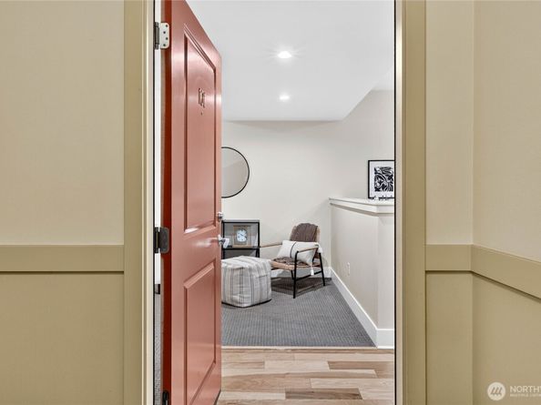 1820 24th Avenue 101, Seattle WA 98122