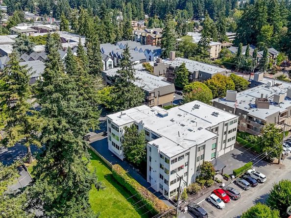 132 N 132nd Street 204, Seattle WA 98133