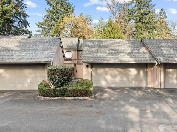 2944 Kennewick Place NE, Renton WA 98156