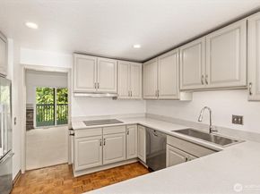 2944 Kennewick Place NE, Renton WA 98156