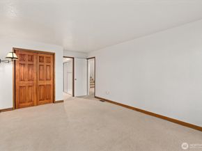 2944 Kennewick Place NE, Renton WA 98156