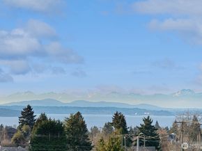 6307 34th Avenue SW, Seattle WA 98126