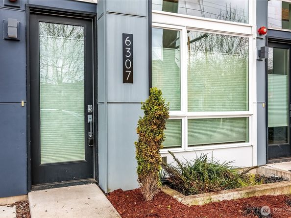 6307 34th Avenue SW, Seattle WA 98126