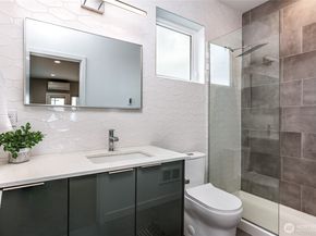 6307 34th Avenue SW, Seattle WA 98126