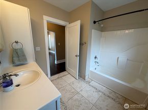 9 H Street SE, Auburn WA 98002