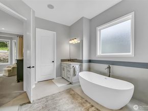 24132 NE 131st Terrace, Redmond WA 98053