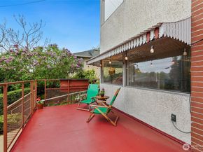 3041 24th Avenue W, Seattle WA 98199