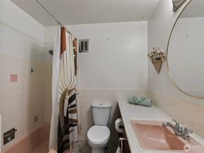 3041 24th Avenue W, Seattle WA 98199