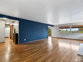 3041 24th Avenue W, Seattle WA 98199