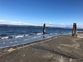 17 B Whidbey Island Drive, Hat Island WA 98206