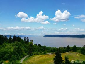 17 B Whidbey Island Drive, Hat Island WA 98206