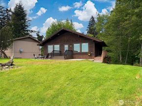17 B Whidbey Island Drive, Hat Island WA 98206