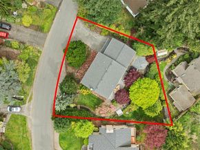 9226 Matthews Avenue NE, Seattle WA 98115
