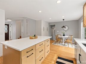 9226 Matthews Avenue NE, Seattle WA 98115