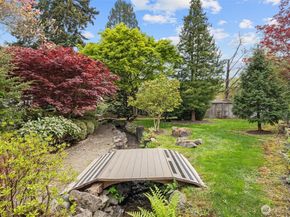 9226 Matthews Avenue NE, Seattle WA 98115