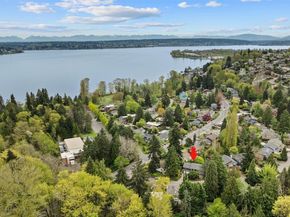 9226 Matthews Avenue NE, Seattle WA 98115